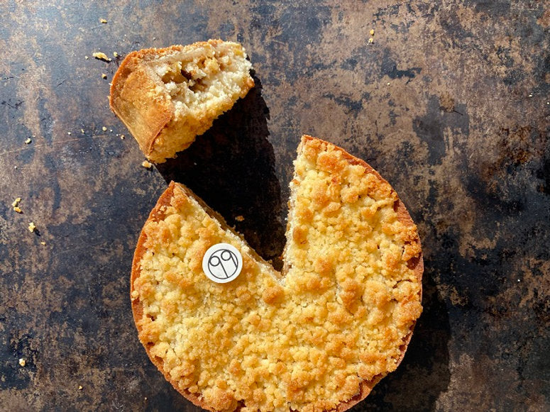 Apple Crumble Cake