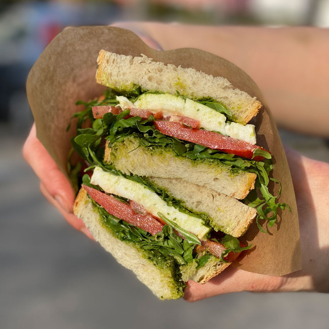 (v) Tomato, Fresh Cheese and Arugula Sandwich