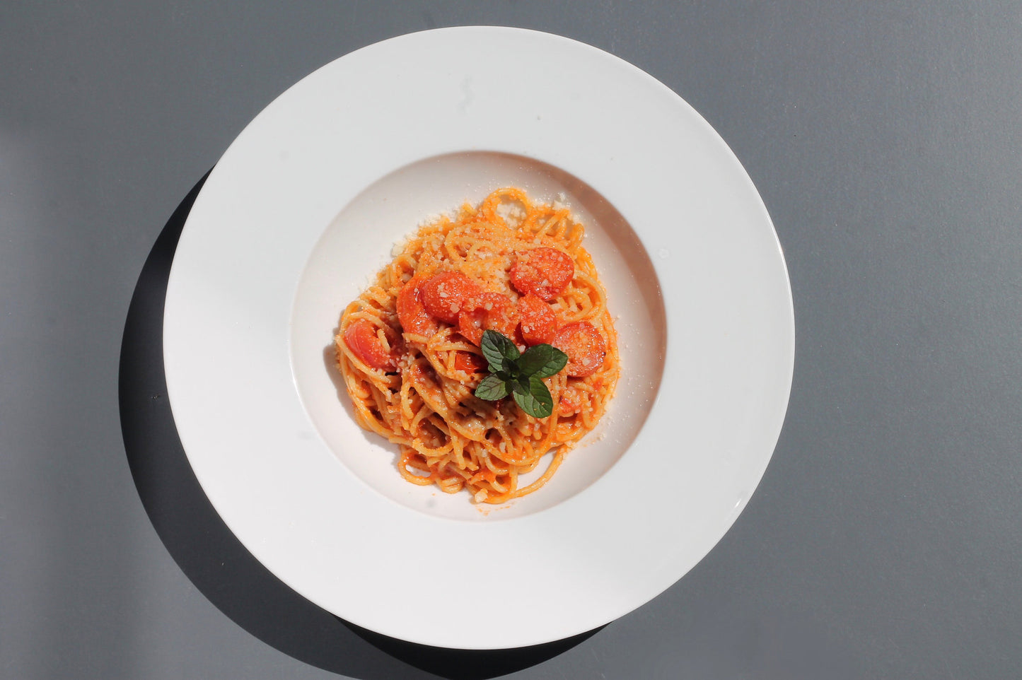 (v) Massa com Cherry, Molho Tomate e Parmesão