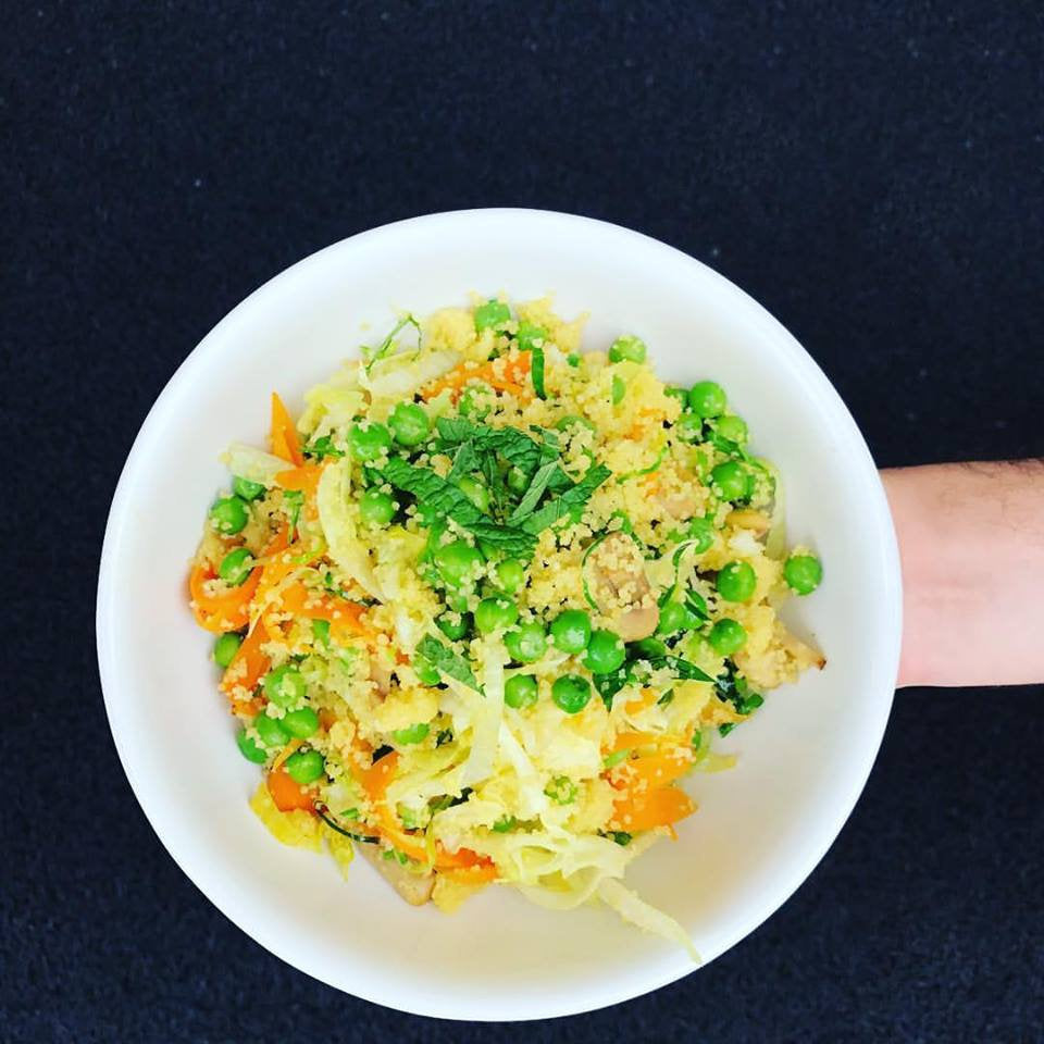 (v) Salada de Couscous e Legumes