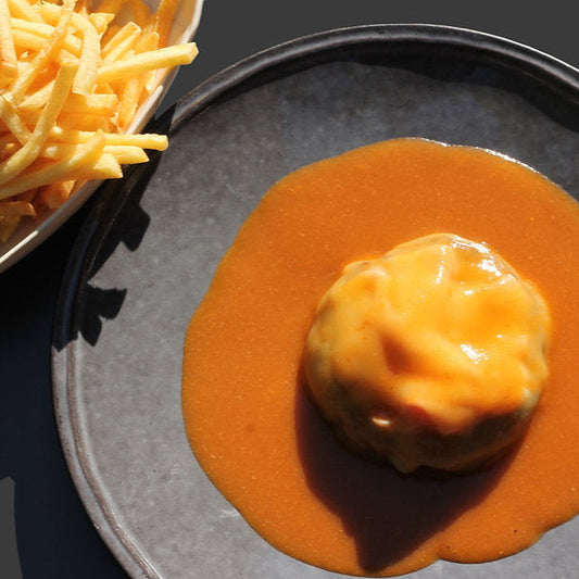 Bife Burger 150 em Molho Francesinha