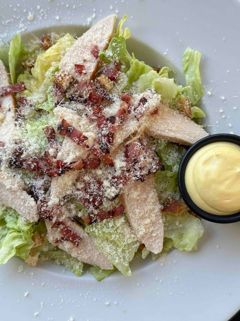 Salada de Frango com Molho César